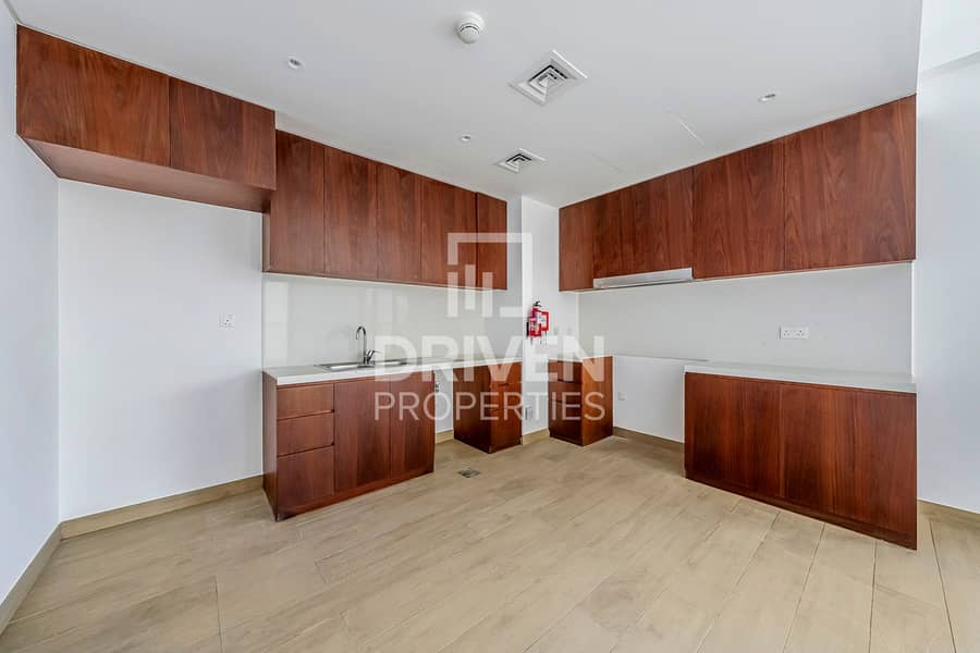 Full Sea and Skyline Views | Large Layout - Image 9