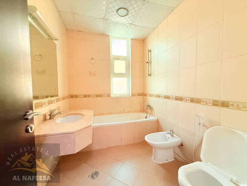 6 300aee0e-be6c-4a4f-ba10-69c51e346997. jpg