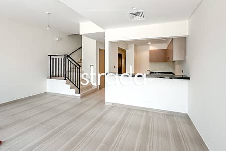 4 Bedroom Townhouse for Rent in DAMAC Hills, Dubai - Unfurnished Driveway parking Modern