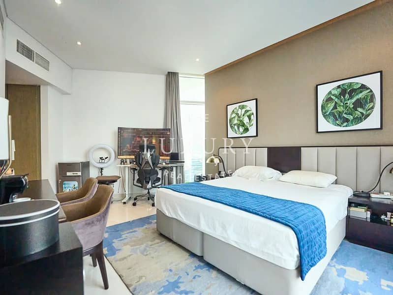 10 Fully_Furnished___Canal_View___High_Floor_-13. jpg