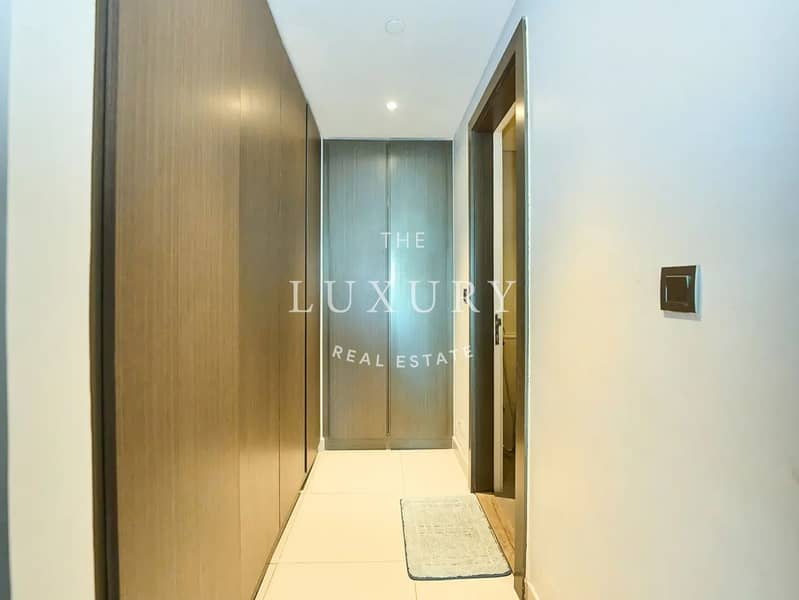 11 Fully_Furnished___Canal_View___High_Floor_-6. jpg