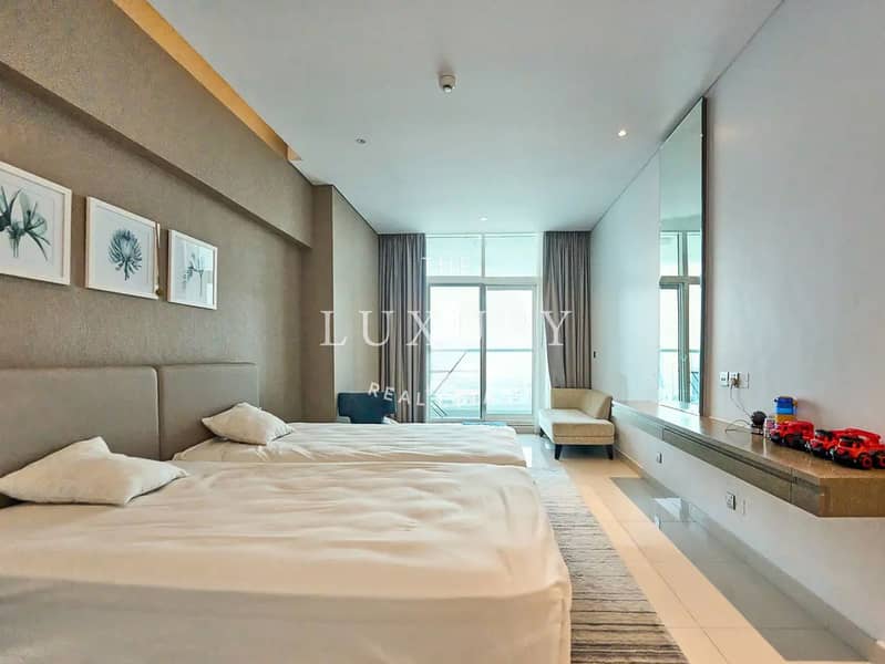 14 Fully_Furnished___Canal_View___High_Floor_-4. jpg