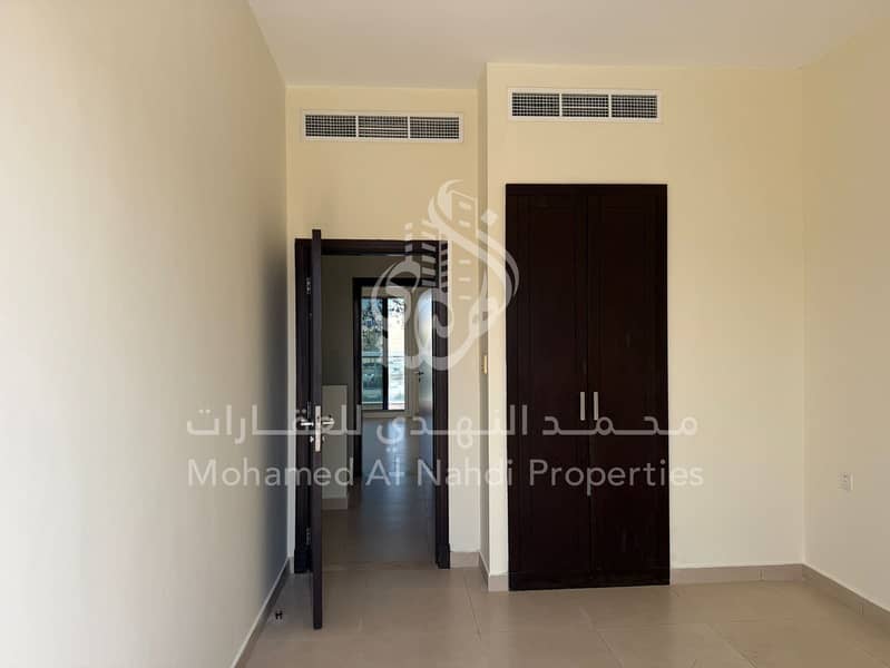 15 f0598ef3-6eed-4dd6-aebc-29eafeec96a9. jpg