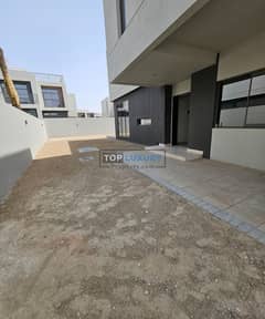 COMMUNITY VIEW | CLOSE TO AMENITIES | SINGLE ROW