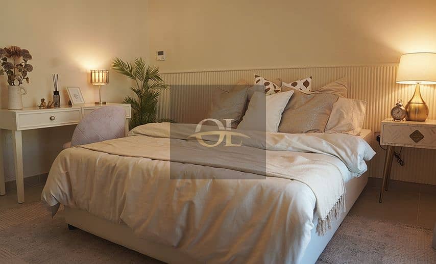 8 bedroom-main-1. jpg