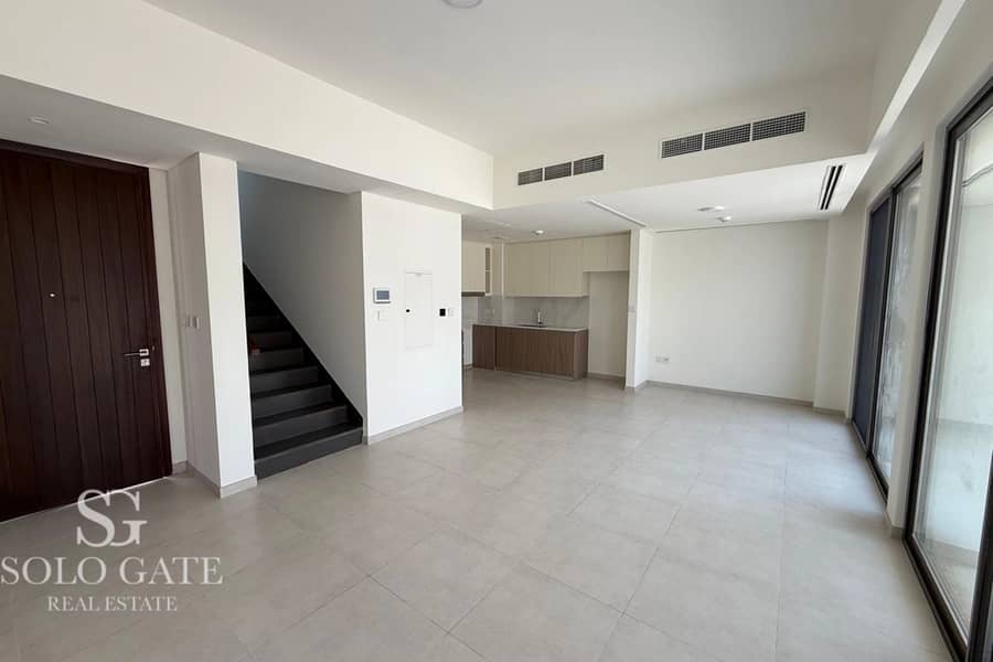 Elegant 3BR | Prime Spot | Golden Beach Access