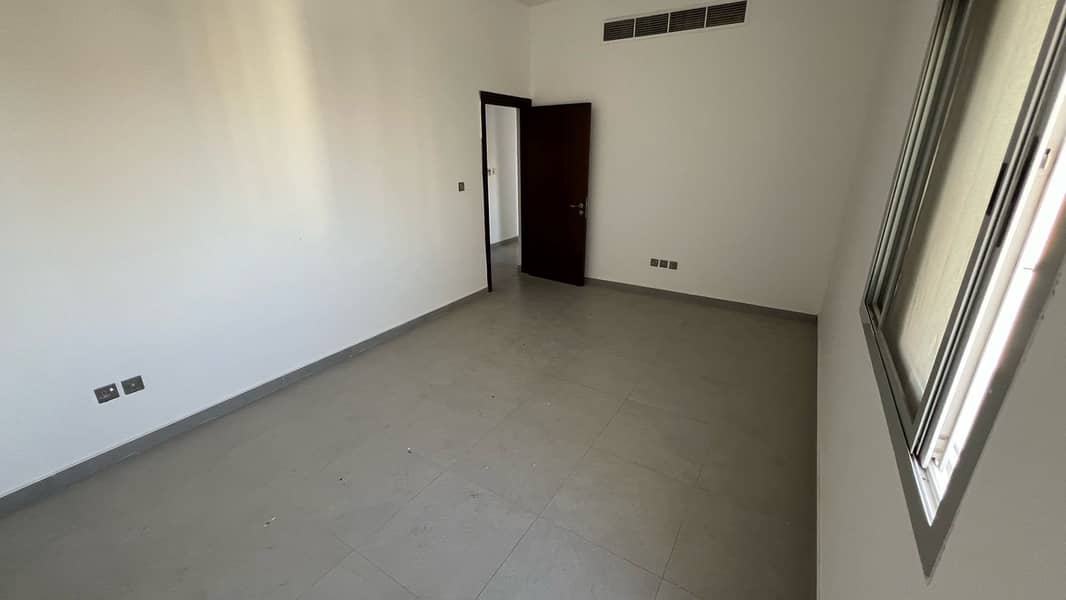 6 IMG-20251004-WA0076. jpg