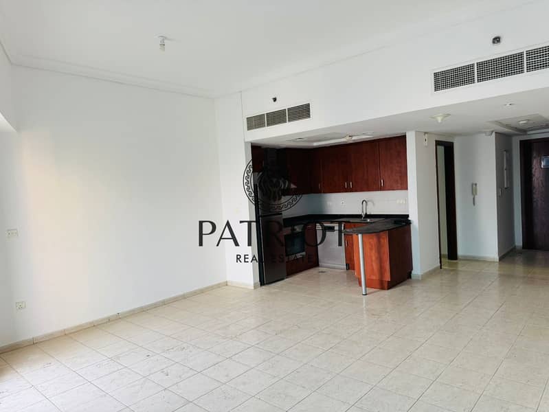 2 Lake Terrace - photo 3. jpg
