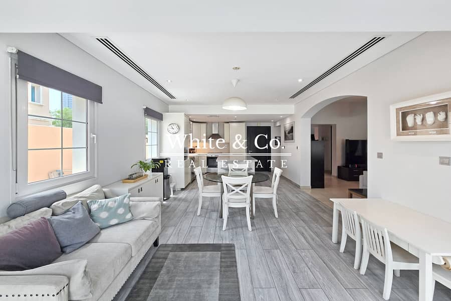 位于朱美拉环形村(JVC)，JVC第16区，第16J区 5 卧室的别墅 7600000 AED - 13001546