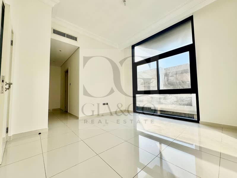11 ade29eed-02ca-4bf4-ab12-13e9ee2a82c1. jpg