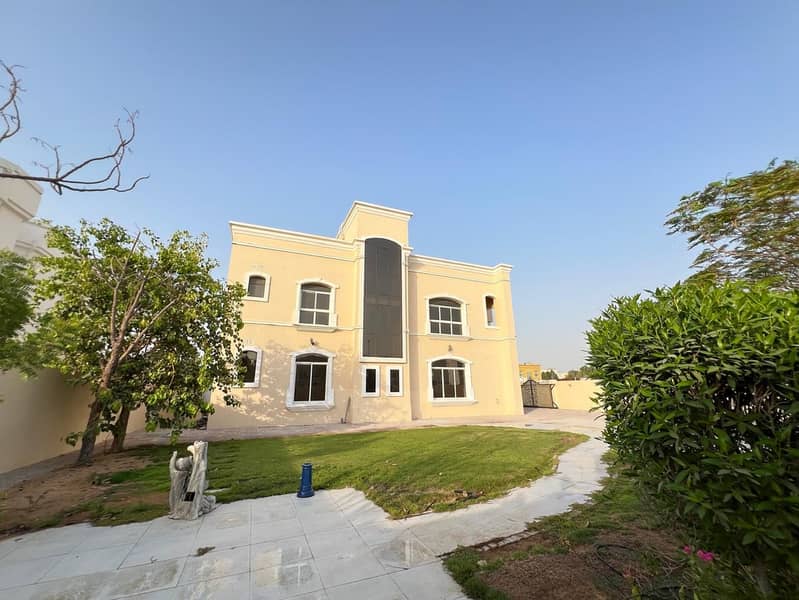 Luxurious Villa | Prime Location |Garden