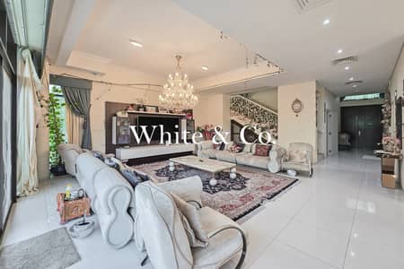 5 Bedroom Villa for Sale in DAMAC Hills, Dubai - Large Plot|Single Row |Vacant on Transfer