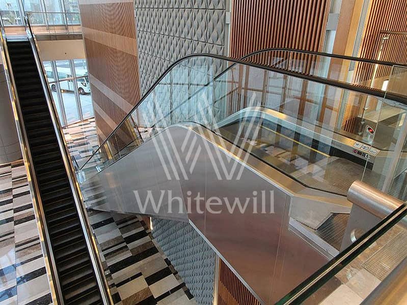 16 Actual-PeiDjoHv01ZaWAW13QIaa12-elevators-of-the-office-lounge-mezzanine_1. jpg