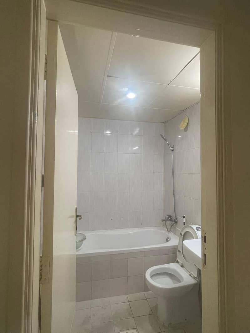 3 45726. jpg