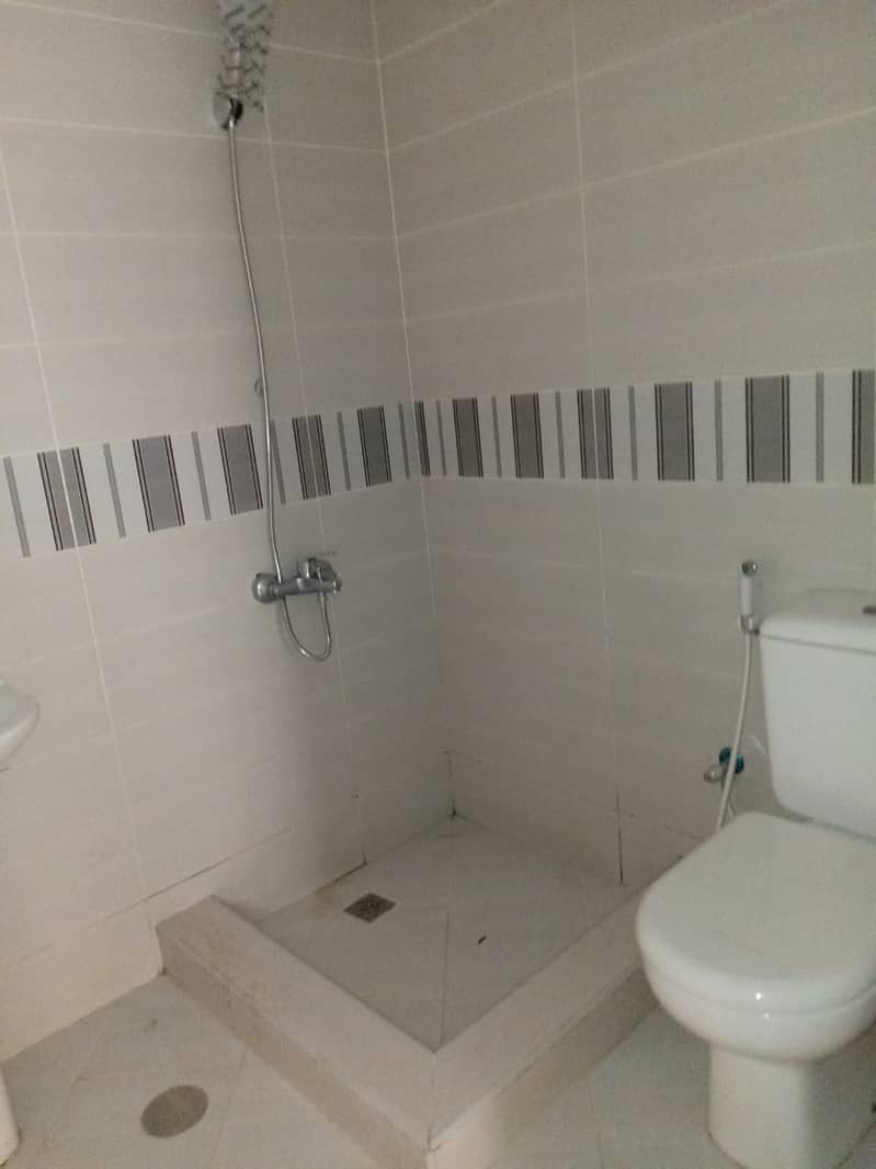3 46193. jpg