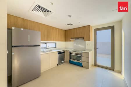 3 Bedroom Villa for Sale in Dubai South, Dubai - Semi Detached | Corner | Steps From Amenities