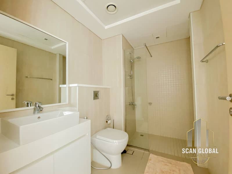 Luxurious 2-Bedroom + Maid + Laundry | Al Bateen Residences | Panoramic Sea & Sunset Views - Image 10
