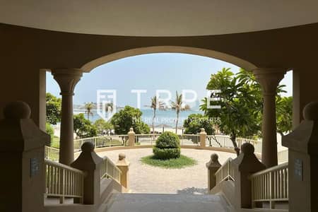 3 Bedroom Flat for Rent in Palm Jumeirah, Dubai - Private Beach Access | Prime Location | Vacant