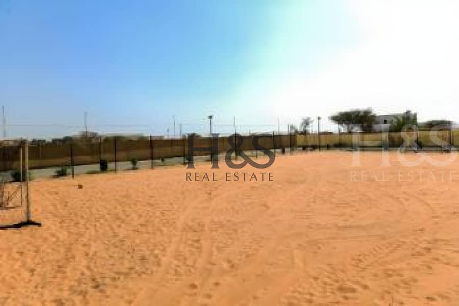 位于卡尔巴 的混合用途用地 255000 AED - 13007772