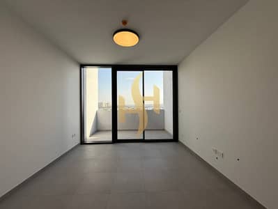 2 Bedroom Flat for Sale in Aljada, Sharjah - photo_5852636378620349030_y. jpg