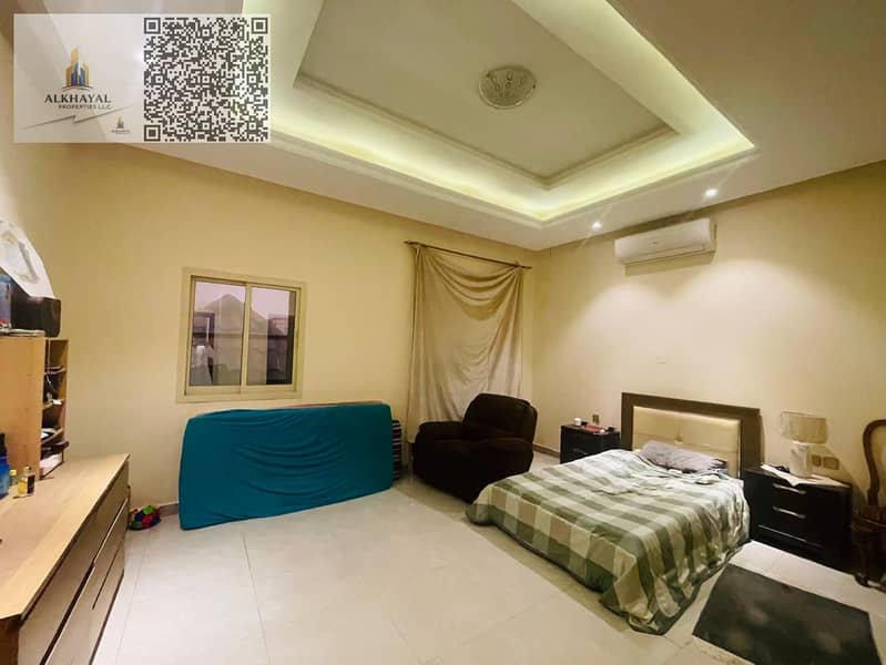 11 bf0d1125-3d44-4a20-992b-f15bd783de11. jpg