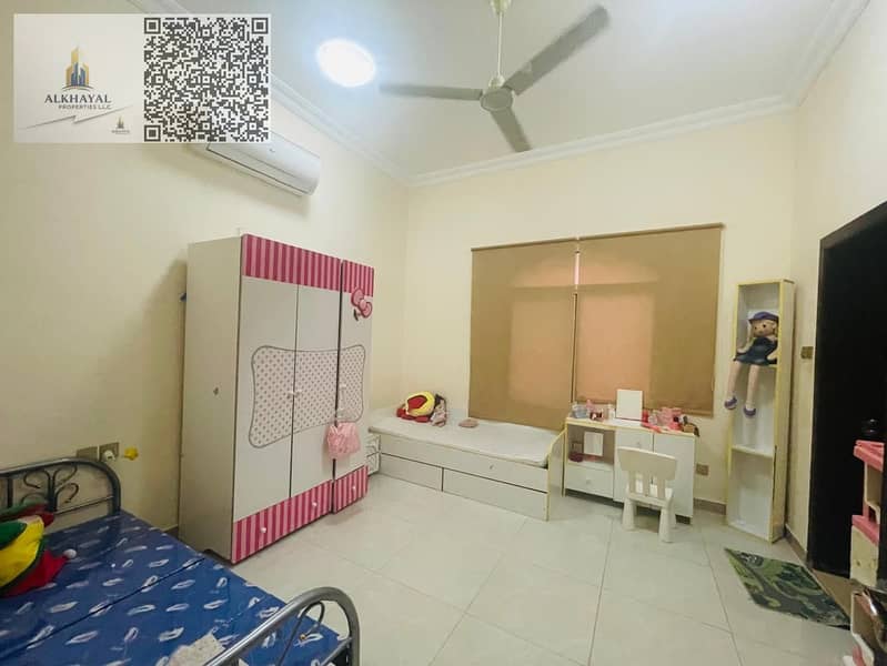 13 2eac420e-d87e-4959-9d44-74b14a0a3179. jpg