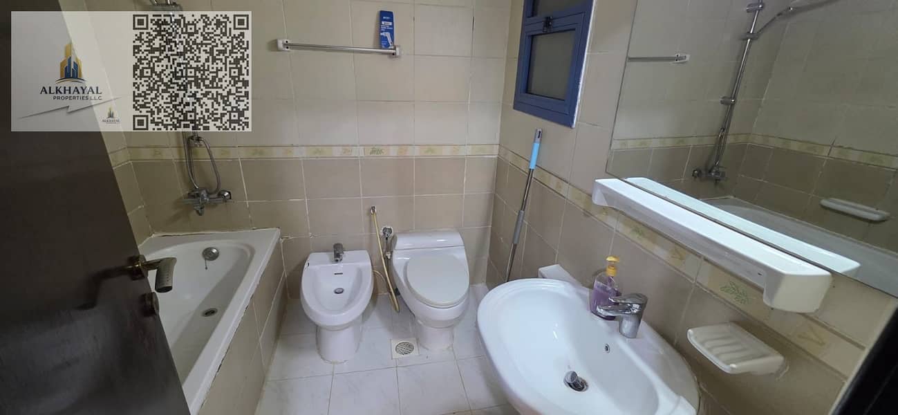 12 ce8905c3-5de0-473e-9da3-7bbd274a1a42. jpg