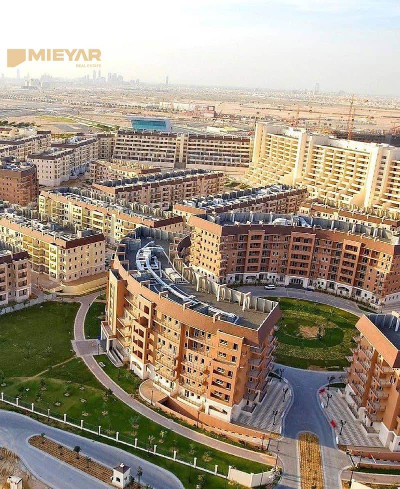 5 aqua_properties-the_community_motor_city-motor_city-apt-misc-brochure-001-images-5. jpg