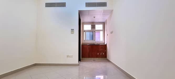 استوديو  للايجار في بر دبي، دبي - 20220824_130721. jpg