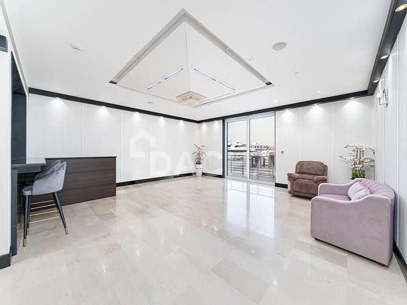 Spacious Unit | Beach Access | Private Garage Spacious Unit | Beach Access | Private Garage
