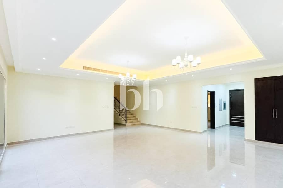 Spacious and Bright with Private Pool