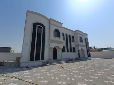 فیلا 8 غرف نوم للايجار في الجزيرة الحمراء، رأس الخيمة - WhatsApp Image 2025-10-08 at 14.10. 03. jpeg