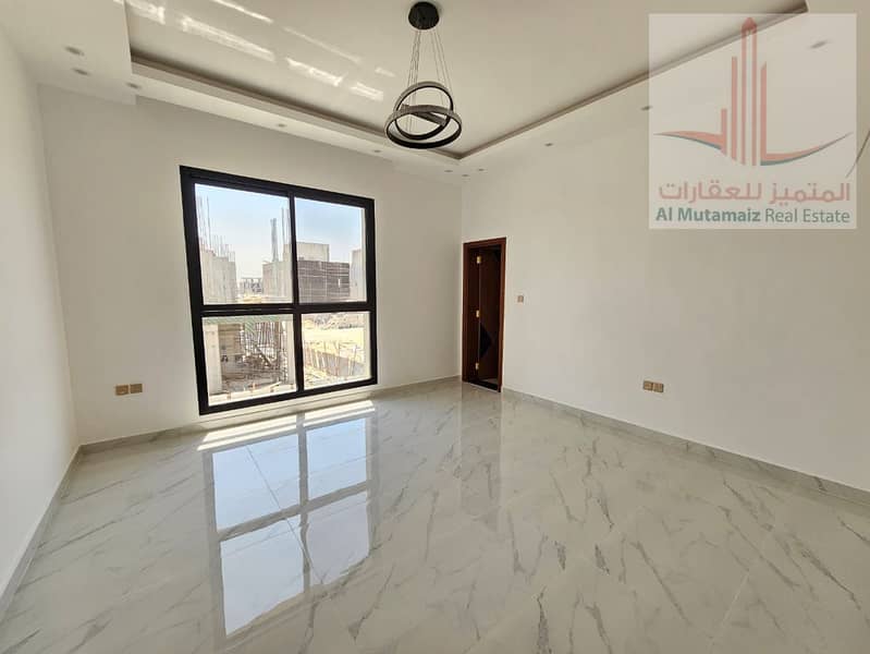 4 0ea9eca4-4fee-45a1-ab28-4bc9567125a6. jpg