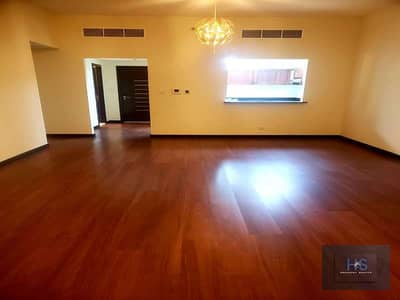 CHILLER FREE WITH MAID ROOM CLOSE TO METRO