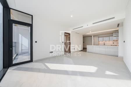 Waterfront View | Large Layout | Maids Room