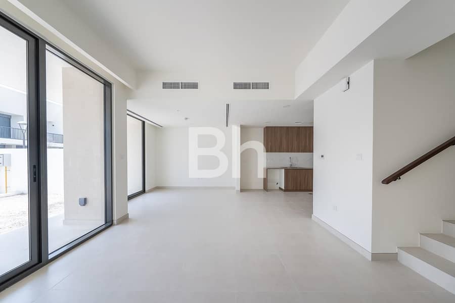 位于城市广场，马哈联排别墅 3 卧室的联排别墅 150000 AED - 13012311