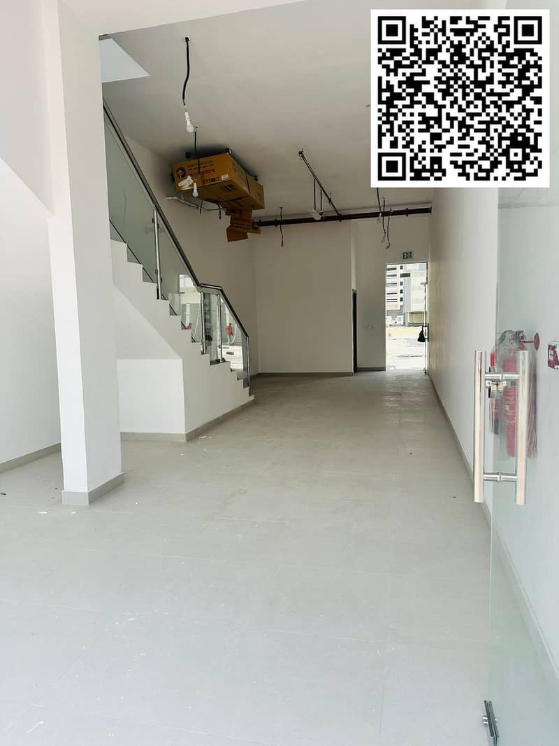 10 c85f1baf-f6a8-44c9-a792-c2a75fa7c744. jpg