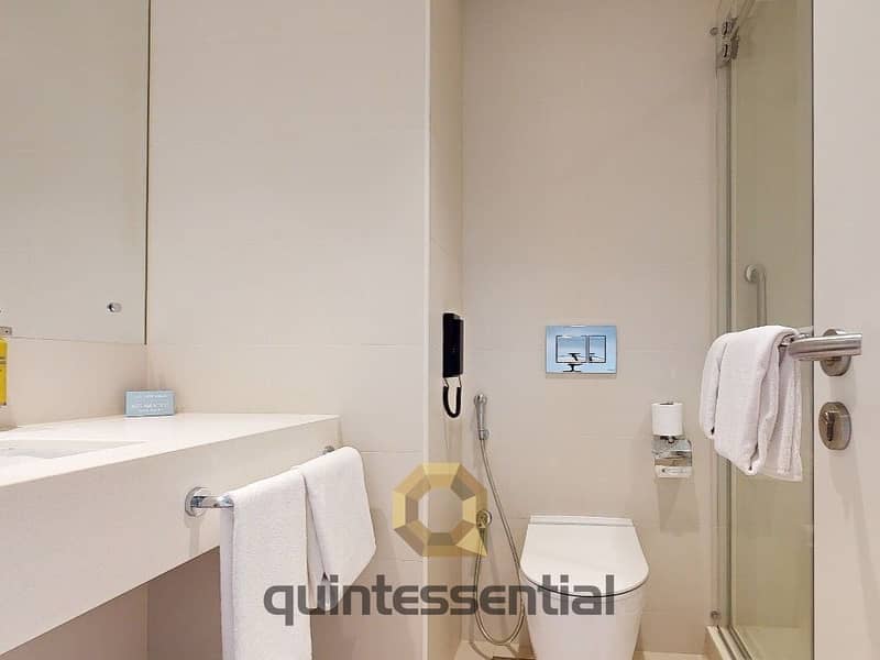 9 bathroom. jpg