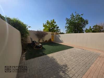 Furnished | Type 4M | Great Location | Single Row