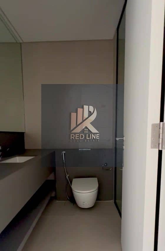 28 WhatsApp Video 2025-10-09 at 12.26. 33 AM_000076. jpg