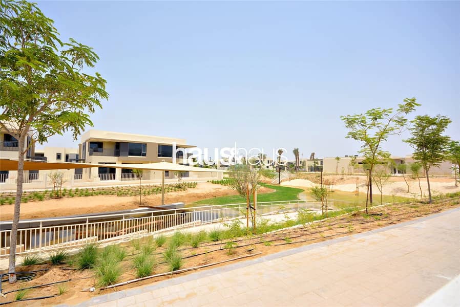Backing Park and Pool | Amazing Location | 3M