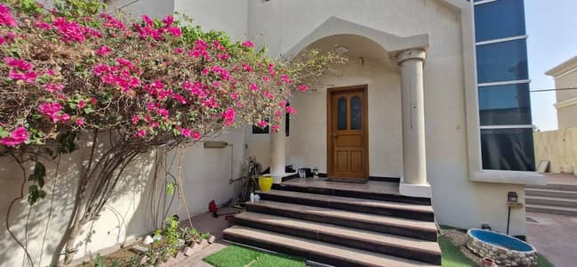 فیلا 3 غرف نوم للايجار في مردف، دبي - IMG-20251008-WA0018. jpg