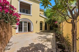 VOT | 2 bedroom + Study | Renovation Potential