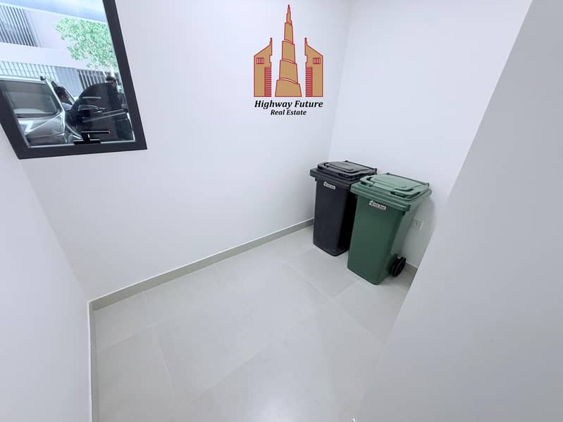 19 1000850461. jpg