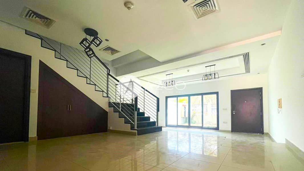 位于朱美拉环形村(JVC),JVC第10区,滨江庄园 4 卧室的联排别墅 219999 AED - 13017709 位于朱美拉环形村(JVC),JVC第10区,滨江庄园 4 卧室的联排别墅 219999 AED - 13017709