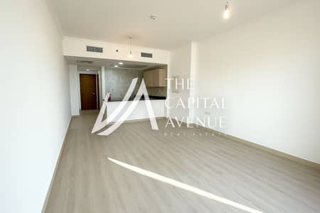 Studio for Rent in Yas Island, Abu Dhabi - Modern Open-Plan Apartment Interior. png