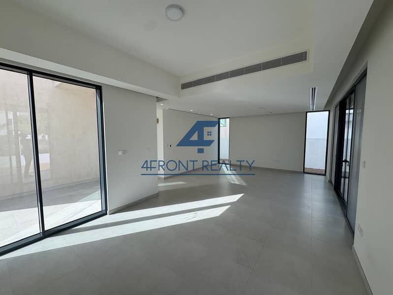 11 941fdb8d-d704-4c98-ac02-c8b1009d1110. jpg