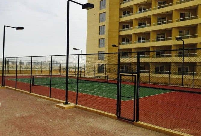 8 tennis court. jpg