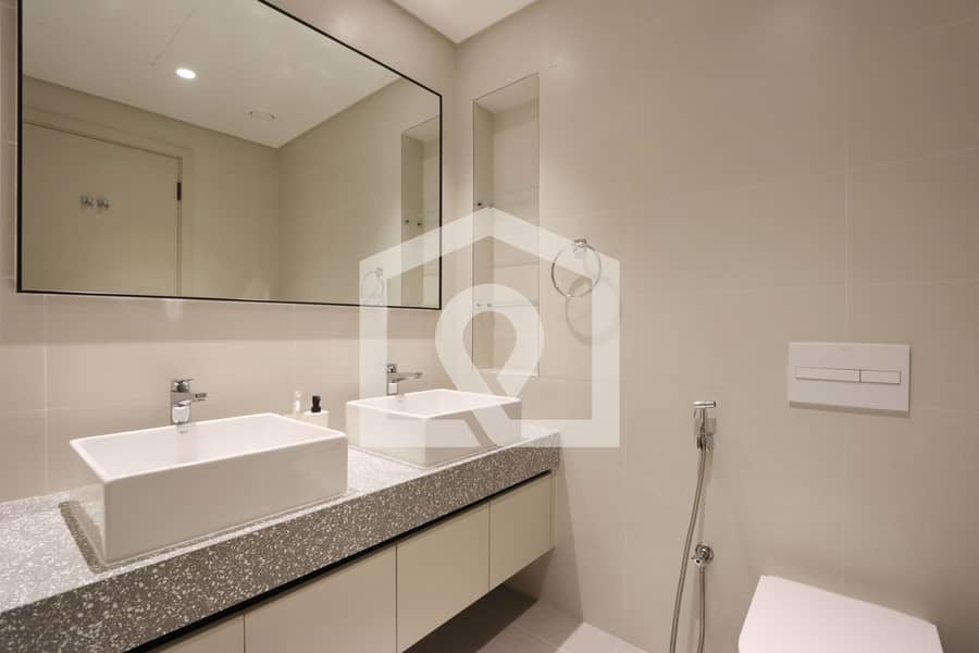 Chic 2BR at Marina Vista | Private Beach Access & Stunning Views - Image 28