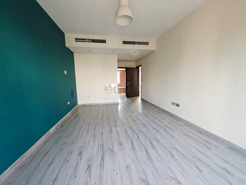 Lovely Garden | Next to Park | Easy Access